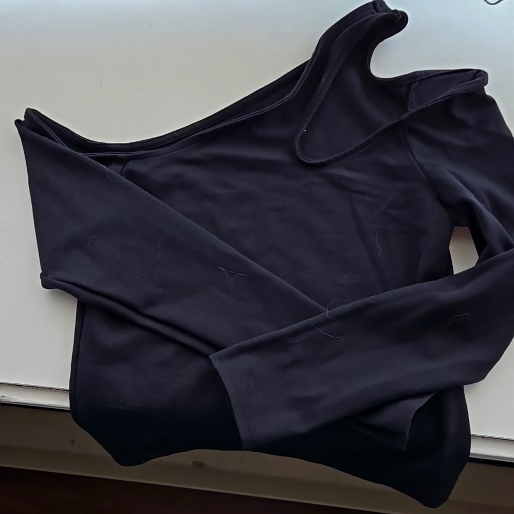 Black one shoulder shirt